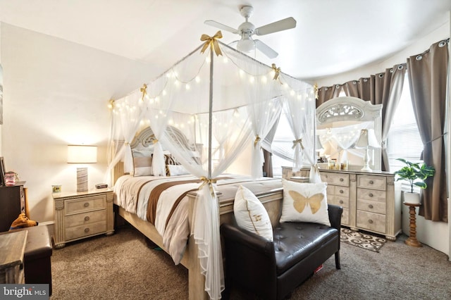 bedroom featuring carpet floors