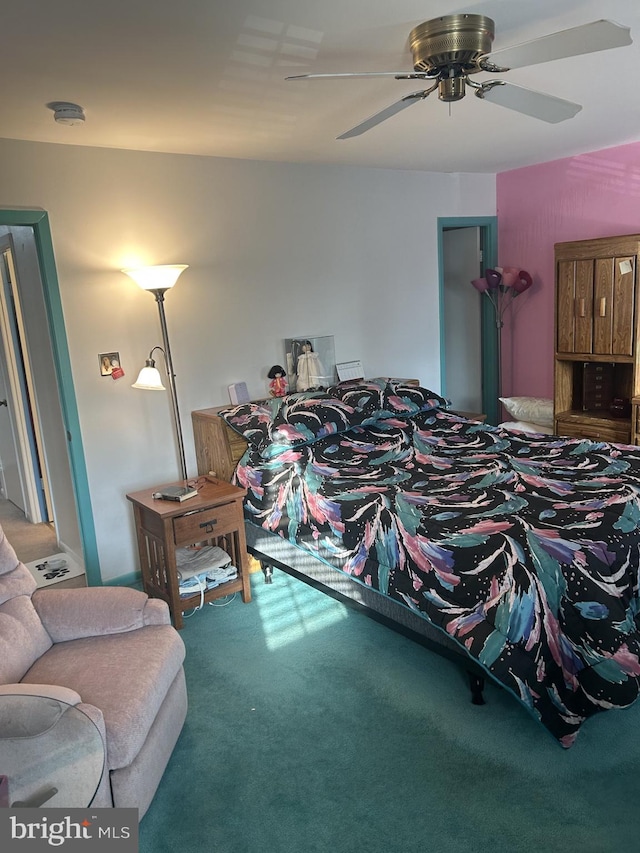 bedroom featuring carpet and ceiling fan