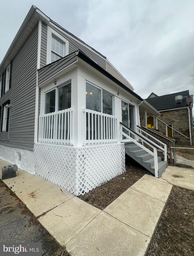 view of front of property with a porch