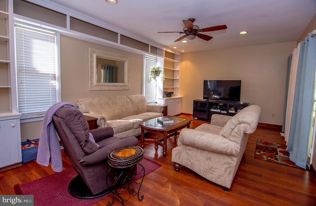 living area featuring recessed lighting, baseboards, wood finished floors, and ceiling fan