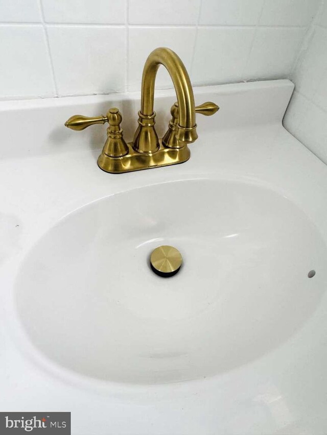 details with a sink