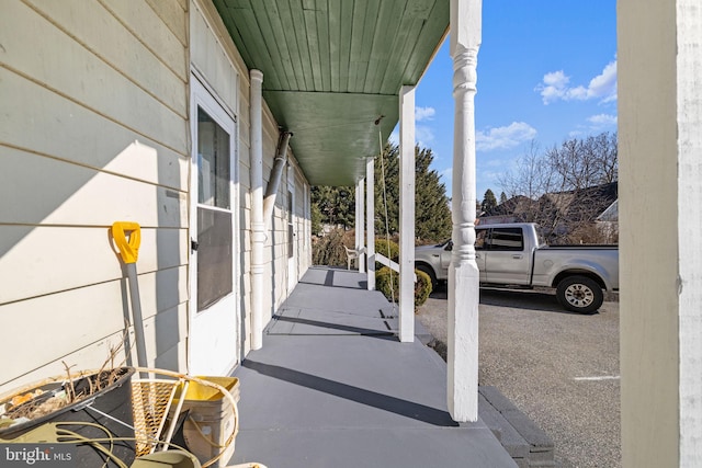 view of patio / terrace featuring covered porch