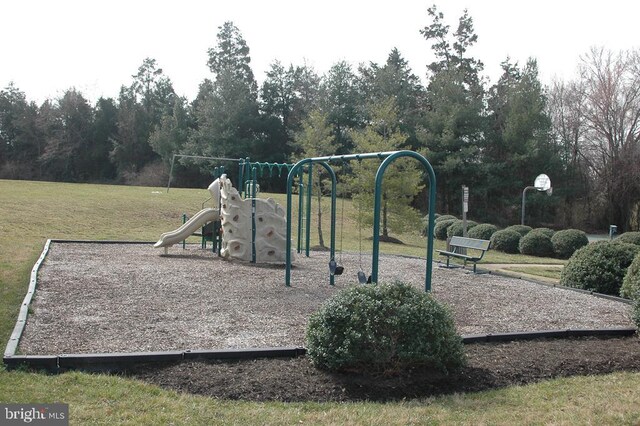 20599 Quarterpath Trace Cir, Sterling, VA 20165 - community playground featuring a yard