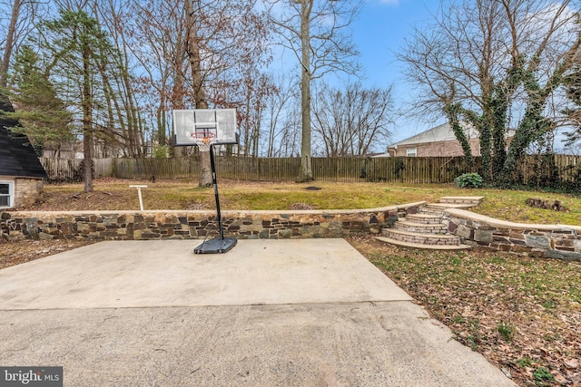 exterior space featuring a fenced backyard