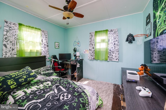 bedroom featuring ceiling fan