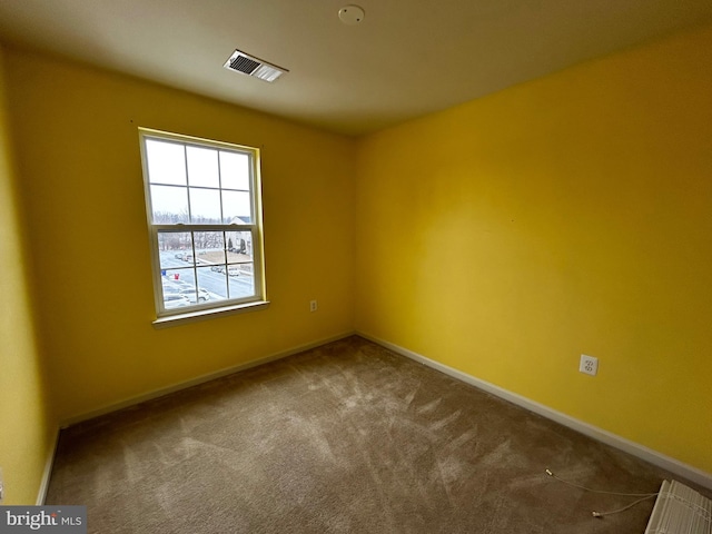 3351 Landmark Ct, Chambersburg, PA 17201 - spare room featuring baseboards, carpet, and visible vents