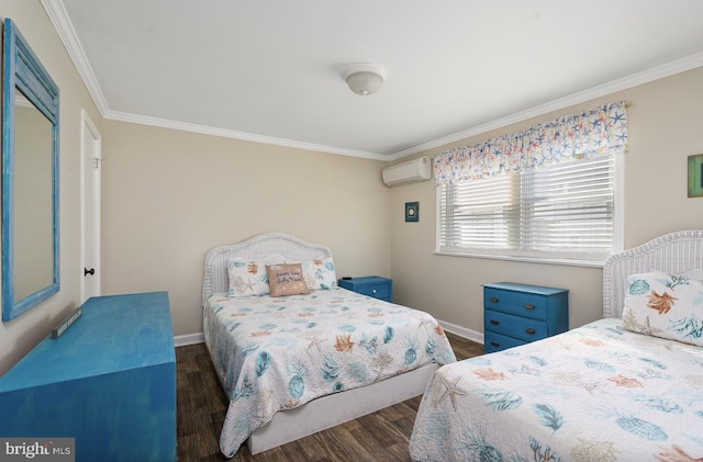 bedroom featuring a wall mounted air conditioner, baseboards, dark wood finished floors, and ornamental molding