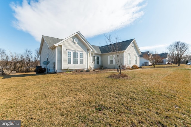 view of front of house with a front lawn