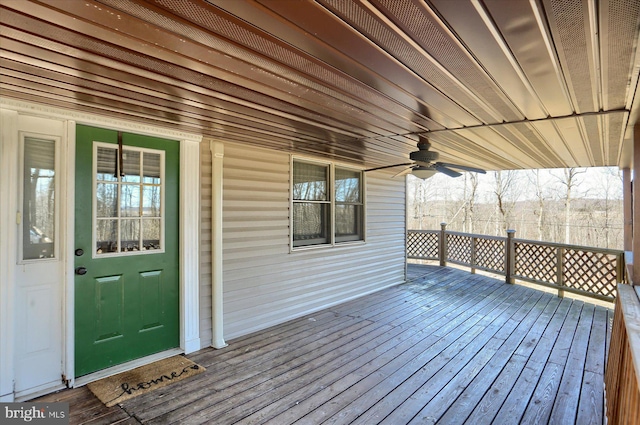 deck with a ceiling fan