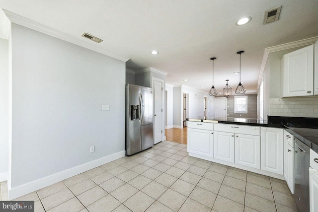 kitchen with visible vents, dark countertops, stainless steel appliances, a peninsula, and crown molding