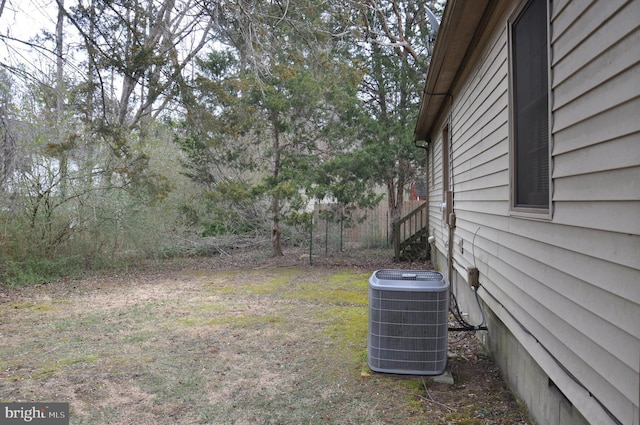 view of yard with cooling unit