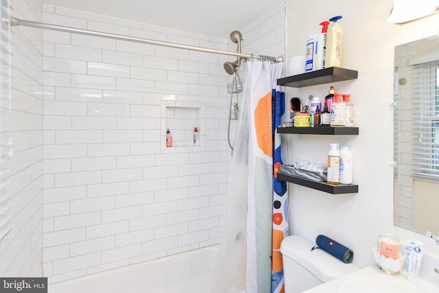 full bath with shower / bathtub combination with curtain and toilet