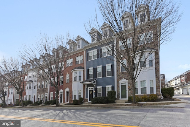 view of front of property featuring a residential view