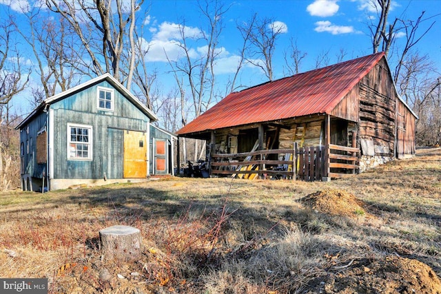 view of outbuilding featuring an outbuilding