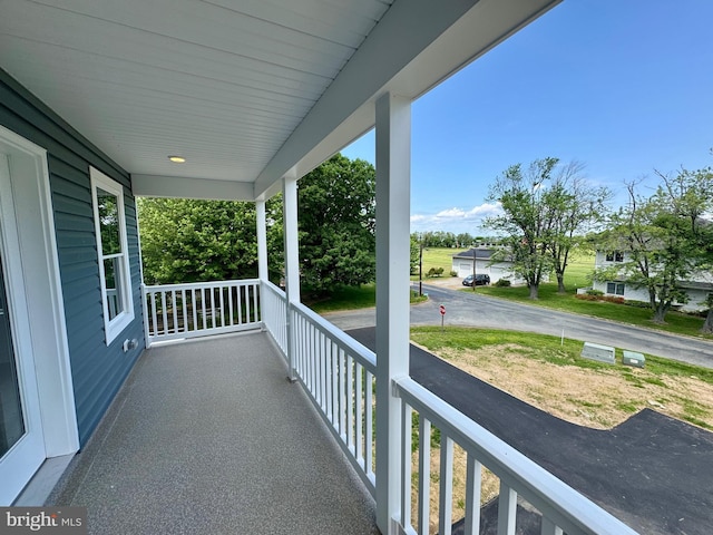 419 Kentmorr Rd, Stevensville, MD 21666 - balcony with a porch