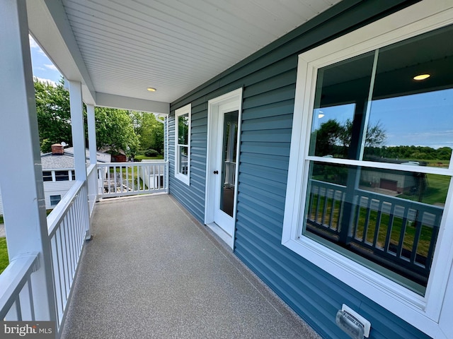 419 Kentmorr Rd, Stevensville, MD 21666 - balcony featuring a porch