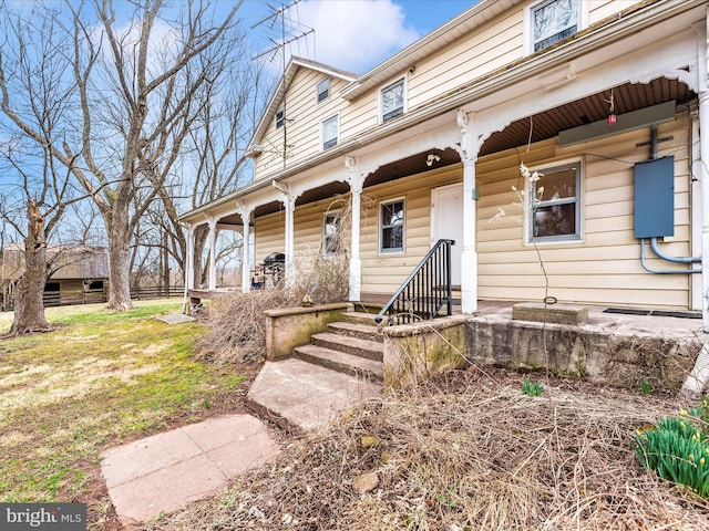 view of front of home featuring a porch