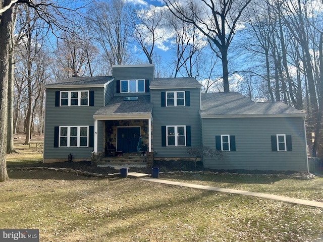 view of front of house featuring a front yard