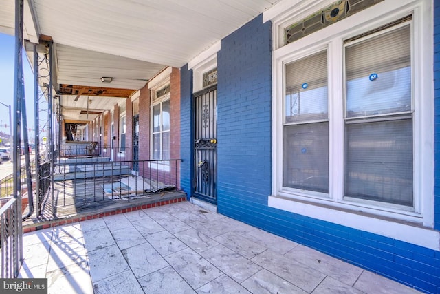 1636 N Bentalou St, Baltimore, MD 21216 - view of patio with a porch