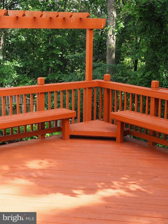 5711 Crownleigh Ct, Burke, VA 22015 - view of wooden terrace