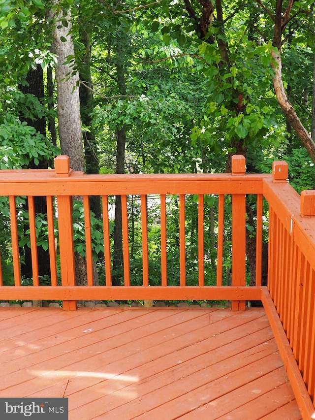 5711 Crownleigh Ct, Burke, VA 22015 - view of wooden terrace