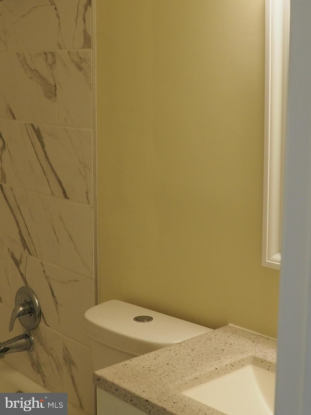 5711 Crownleigh Ct, Burke, VA 22015 - full bath featuring vanity, bathtub / shower combination, and toilet