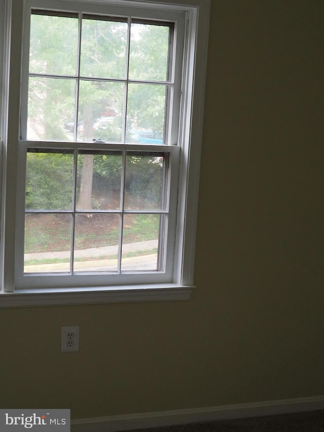 5711 Crownleigh Ct, Burke, VA 22015 - detailed view of baseboards