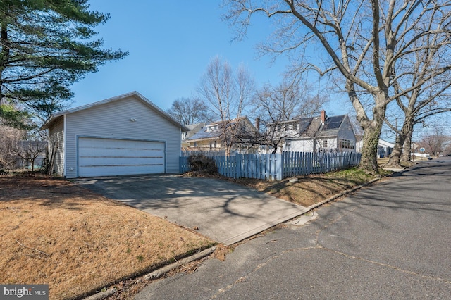 exterior space featuring fence