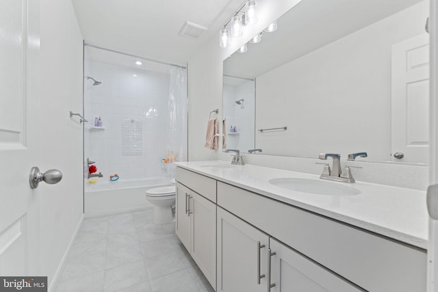 full bath with double vanity, a sink, toilet, and shower / bathtub combination with curtain