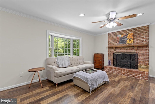 38577 Goose Creek Ln, Leesburg, VA 20175 - living area with crown molding, wood finished floors, baseboards, a ceiling fan, and recessed lighting