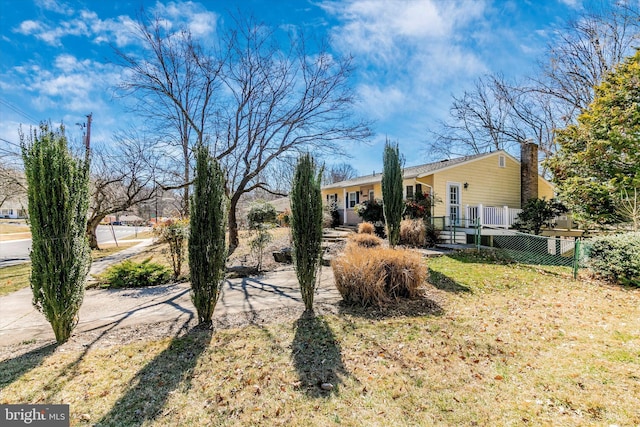 view of yard with fence