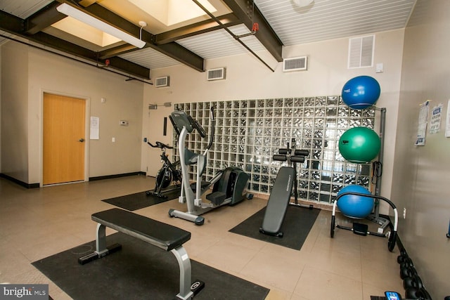 gym with visible vents and baseboards