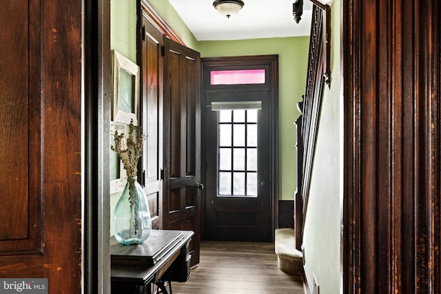 entryway featuring wood finished floors