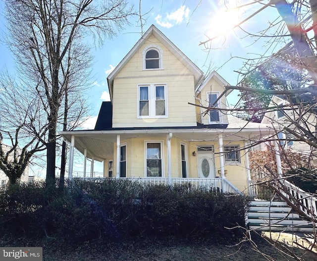 view of front of property with covered porch