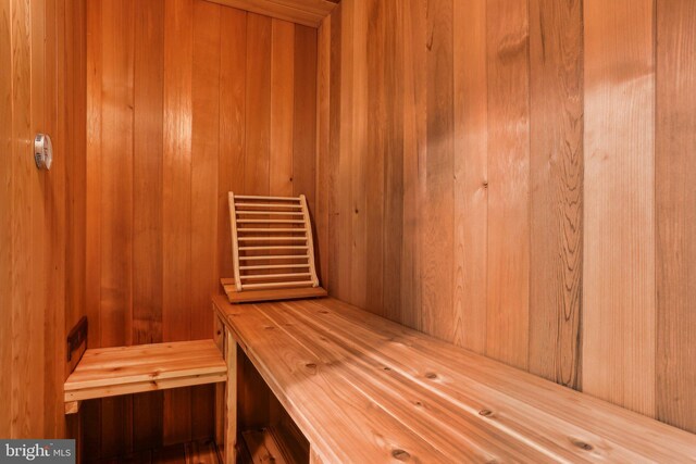 view of sauna / steam room