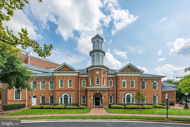 view of building exterior