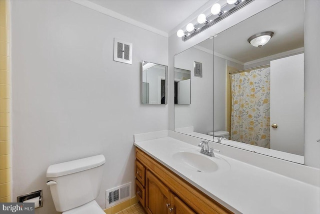 full bath with visible vents, toilet, and crown molding