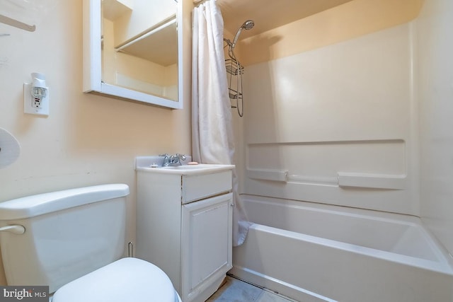 bathroom with vanity, toilet, and shower / tub combo with curtain