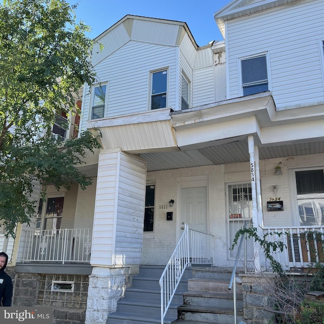 view of front of house with a porch