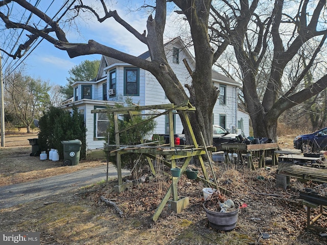 view of home's exterior