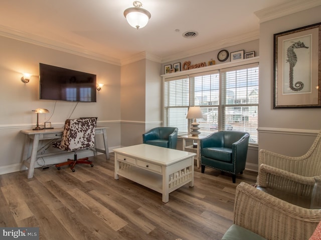 33565 Windswept Dr Unit 10201, Millsboro, DE 19966 - living area featuring visible vents, baseboards, wood finished floors, and crown molding