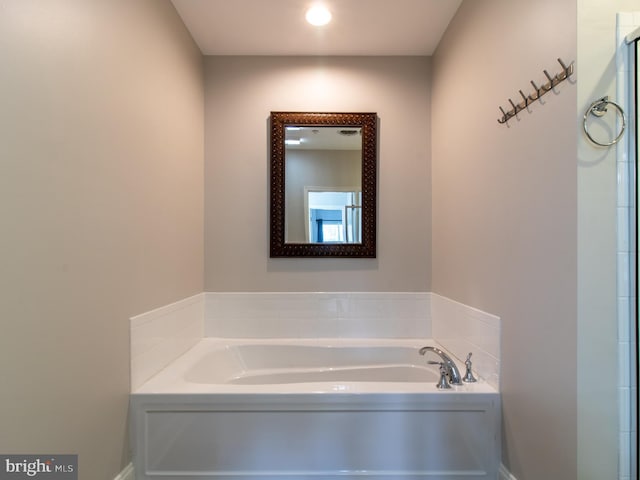 33565 Windswept Dr Unit 10201, Millsboro, DE 19966 - bathroom with a bath