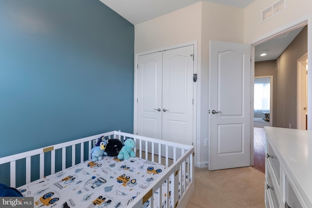 12831 Clarksburg Square Rd, Clarksburg, MD 20871 - bedroom featuring light carpet, visible vents, and a closet