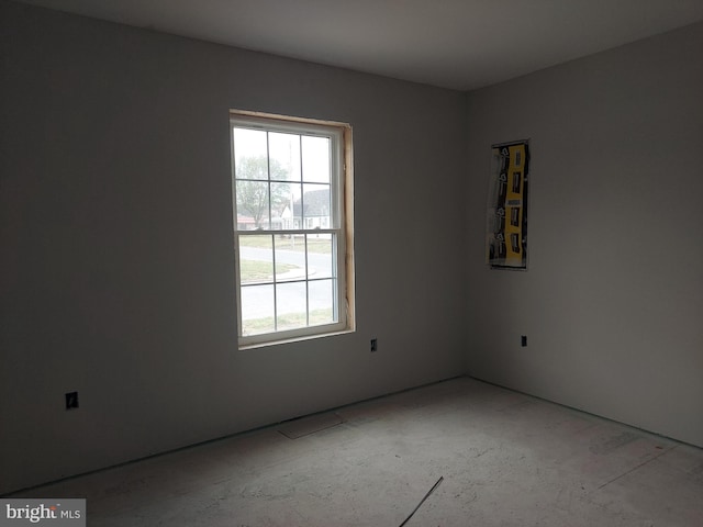 spare room with a healthy amount of sunlight