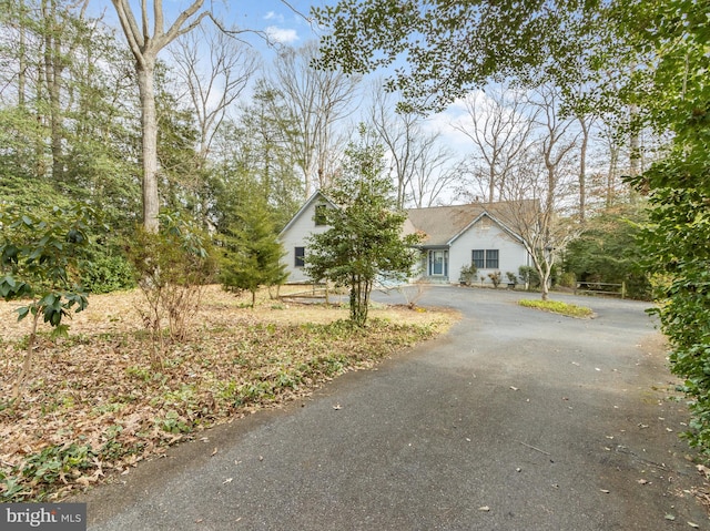 view of front of property with aphalt driveway