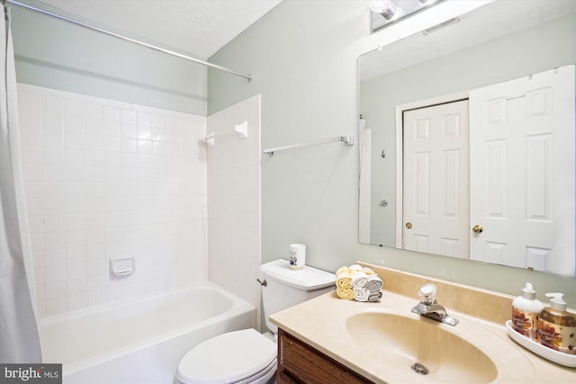 full bathroom featuring shower / bath combination with curtain, toilet, vanity, and visible vents