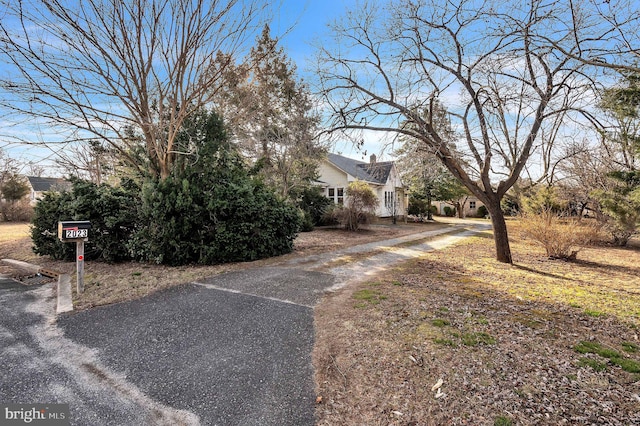 exterior space featuring driveway