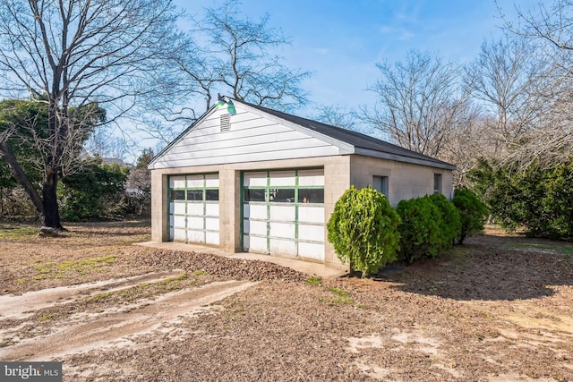 view of detached garage