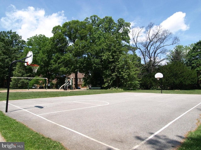 11305 Commonwealth Dr Unit 302, Rockville, MD 20852 - view of basketball court with community basketball court