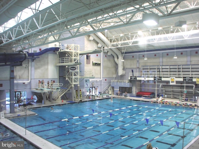 11305 Commonwealth Dr Unit 302, Rockville, MD 20852 - view of swimming pool